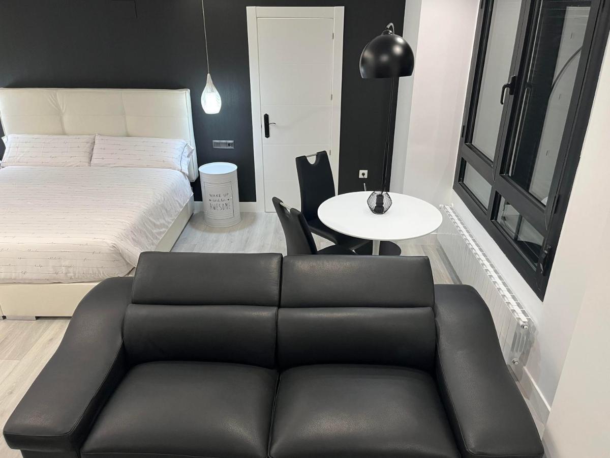 Black And White Suite "La Marinera" Castro Urdiales Ngoại thất bức ảnh