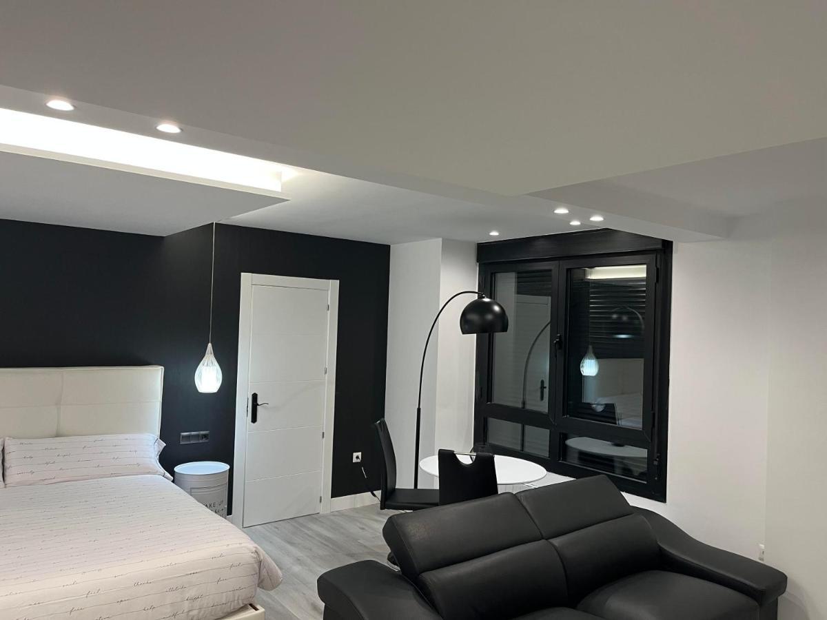 Black And White Suite "La Marinera" Castro Urdiales Ngoại thất bức ảnh