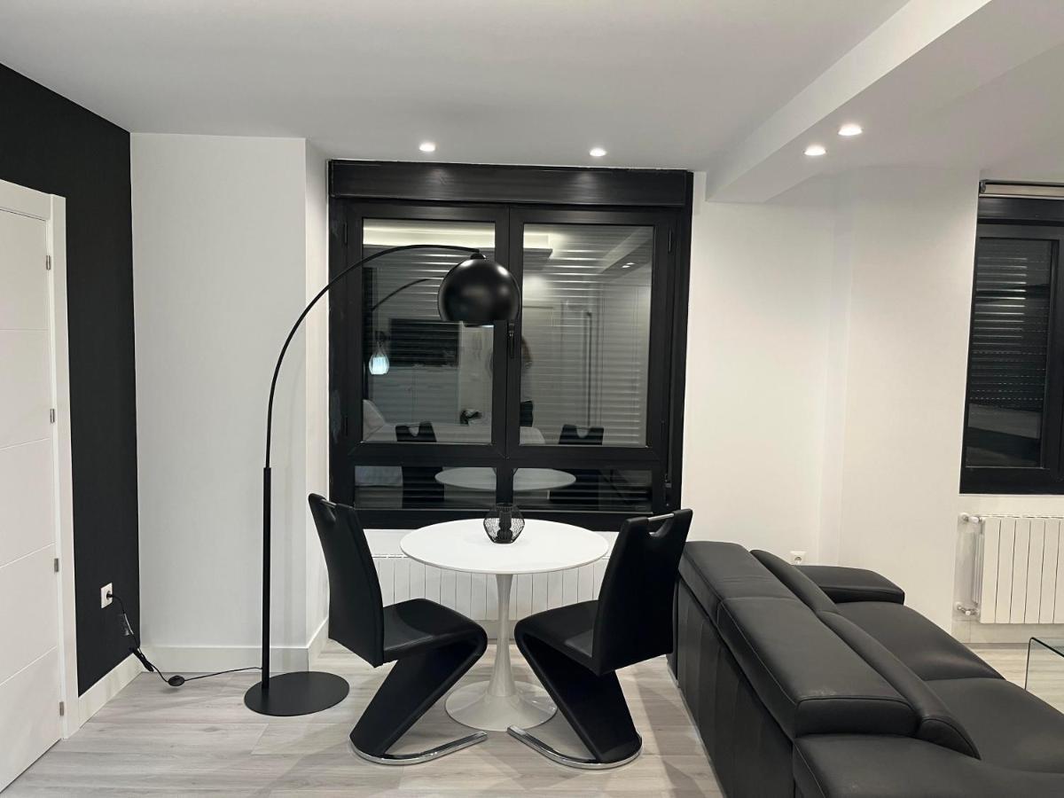 Black And White Suite "La Marinera" Castro Urdiales Ngoại thất bức ảnh